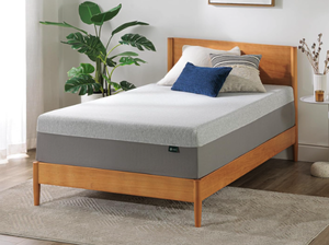 lot 3 image: Zinus 12 Theratouch Memory Foam Queen Mattress - No Reserve