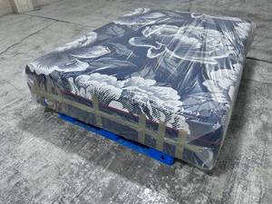 lot 5 image: Sleepys By Sealy Hybrid HD Premium Queen Mattress - MSRP $1,499.99 - No Reserve