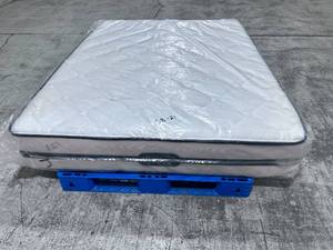 lot 21 image: Beautyrest Black 11 Tight Top Queen Mattress MRSP $ 2,400.00 - No Reserve