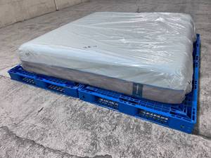 TEMPUR-Cloud Luxe King Mattress MRSP $ 4,499.00 - No Reserve!