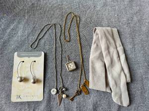 lot 72 image: Jewelkade Charm Necklaces & K Charms