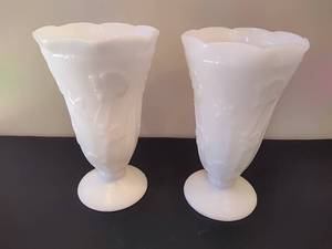 lot 12 image: Two Vintage Jeanette Iris Milk Glass Vases, Iris Pattern