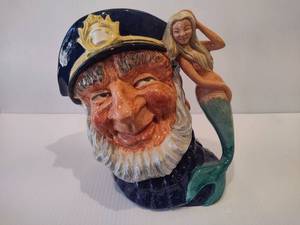 lot 33 image: Vintage Royal Doulton Old Salt Jug