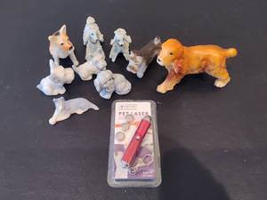 lot 94 image: Lot of Small Ceramic Dogs