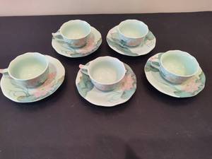 lot 48 image: Tea Cups and Saucers - Pink Lotus Design