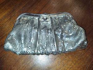 lot 134 image: Whiting & Davis Vintage Mesh Clutch Purse