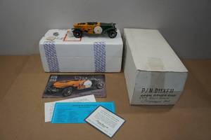 lot 43 image: Franklin Mint 1914 Rolls-Royce Silver Ghost Die-Cast Model