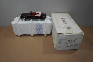 lot 48 image: Franklin Mint 1934 Convertible Die-Cast Model