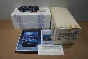 lot 49 image: Franklin Mint Mako Shark Corvette Die-Cast Model