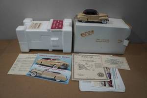 lot 51 image: Danbury Mint 1941 Chevrolet Special DeLuxe Die-Cast Model