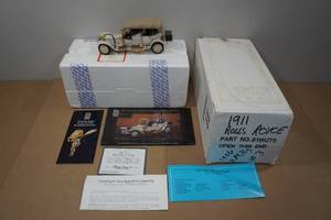 lot 52 image: Franklin Mint the 1911 Rolls-Royce Tourer Die-Cast Model