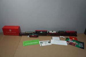 lot 55 image: Franklin Mint North Pole Limited Locomotive Die-Cast Model Train