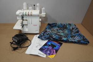 lot 61 image: Singer Model 14U454B 3-4 Thread Overlock Machine