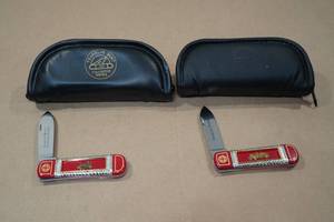 lot 80 image: 2 Franklin Mint Pocket Knives -Christie-Drawn Amoskeag Pumper, Seagrave Pumper