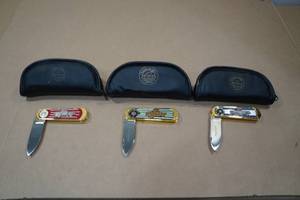 lot 103 image: 3 Franklin Mint Ford Pocket Knives -1956 F-100, 1946 Half-Ton, 1975 F-150