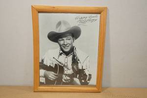 lot 146 image: Framed Vintage Roy Rogers Photo