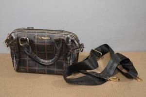 lot 161 image: Steve Madden Hand Bag