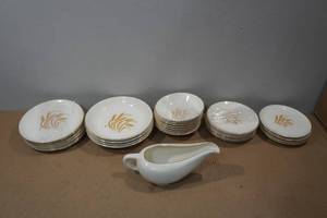 lot 176 image: Vintage Homer Laughlin Golden Wheat Serviceware Set