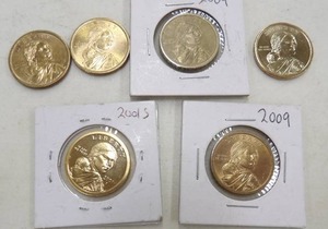 lot 67 image: 6 SACAGAWEA DOLLARS