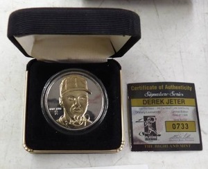 DEREK JETER SIGNATURE SERIES 1 TROY OZ  .999 SILVER W/ 24K GOLD OVERLAY 1 OF 1500 # 0733