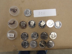 lot 220 image: 1) 1987P, 5) PROOF 1973,1987, 1993, 1996, 2010& 8) 1972 US HALF DOLLAR COINS
