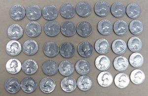 lot 222 image: 40) 1976 QUARTERS