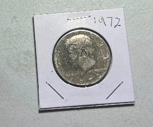 lot 18 image: 1972 HOBO HALF DOLLAR COIN