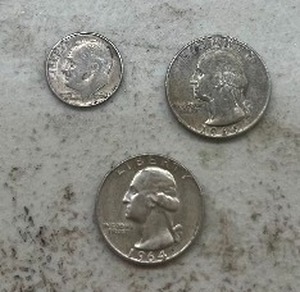 lot 50 image: 3- 1964 90% SILVER COINS, 2-QUARTERS, & 1 DIME