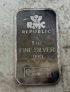 lot 52 image: RMC REPUBLIC 1OZ .999 FINE SILVER