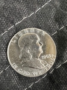 lot 130 image: 1963P BENJAMIN FRANKLIN AUBU 90% SILVER HALF DOLLAR  BUY LOTS 114-133 TO OWN A COMPLETE ROLL