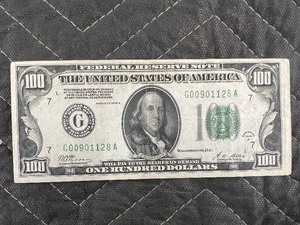 lot 152 image: 1928A $100 US FEDERAL RESERVE (B) NOTE BENJAMIN FRANKLIN SERIAL # G00901128A BEAUTIFUL NOTE