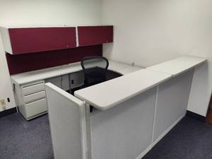 Corner Reception Cubicle Set