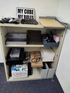 lot 20 image: Metal Shelving Unit