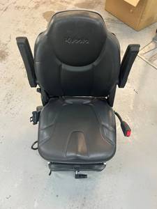 lot 16 image: Brand New Kubota Tractor Suspension seat