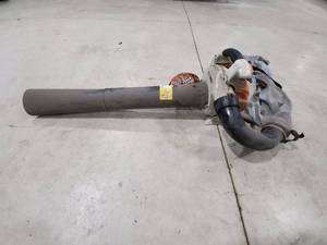 lot 45 image: Stihl SH 86C Leaf Blower and Vacuum with Dust Bag