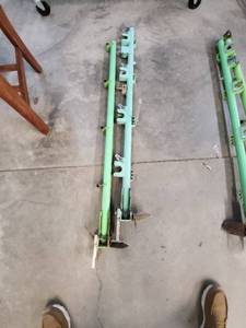 lot 56 image: String Trimmer Rack - 4 position