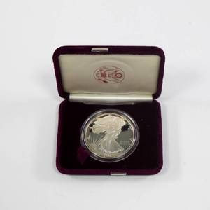 lot 58 image: 1986 Proof Silver Eagle - 1 Oz Silver
