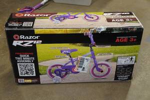 lot 3 image: Razor RX12 12 Bicycle Ages 3