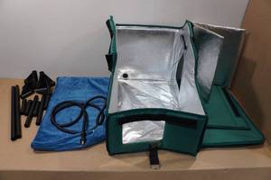 lot 7 image: Heated Cat House