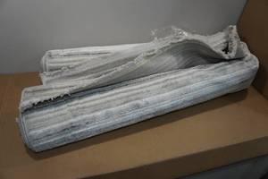 lot 25 image: Safavieh Everly 8x10 Light Gray Area Rug