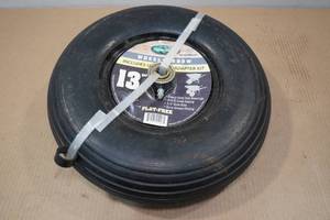 lot 139 image: Wheelbarrow 13 Flat Free Tire