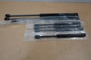 lot 144 image: Assorted Mount Spring Rods