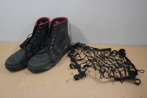 lot 157 image: Indian Motorcycles Size 10 Shoes and Net