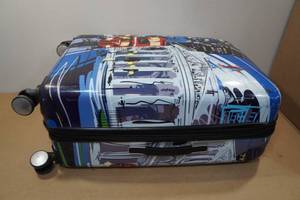 lot 159 image: Spinner 24 Suit Case