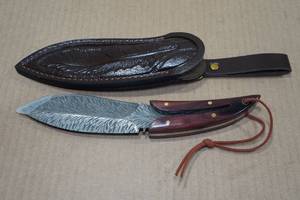 lot 189 image: Feather Light Custom Damascus Style Blade Knife