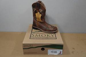 lot 210 image: Smoky Mountain Boots -Kids 1