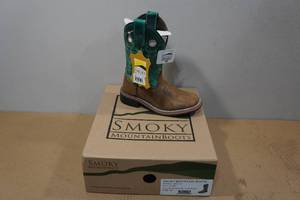 lot 212 image: Smoky Mountain Boots -Kids 10