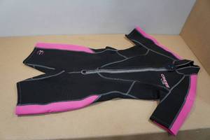 lot 236 image: Cressi Lido Womens 2mm Wetsuit -XS1, Pink