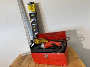 lot 10-A2025 image: Garage Lot Dewalt D21008 38 VSR Drill, Milwaukee Screw Driver, LED Shop Light, Sheet Rock Square, Small Tool Box w Insert