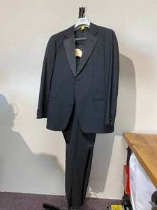 lot 21-A2025 image: Great Like New Condition Armani WoolSilk Tuxedo made in Italy (32x30) Jacket Fits Like a Medium